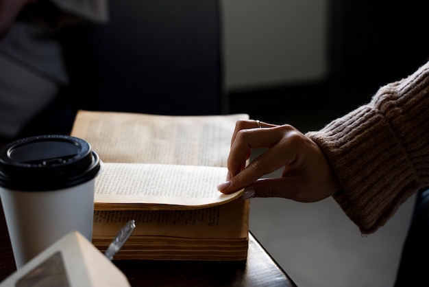 一个小土坡的标志